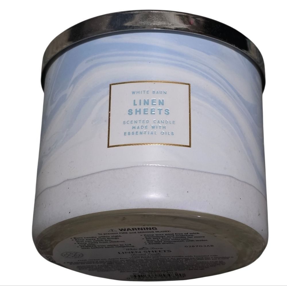 White Barn Linen Sheets Candle - White and Light Blue